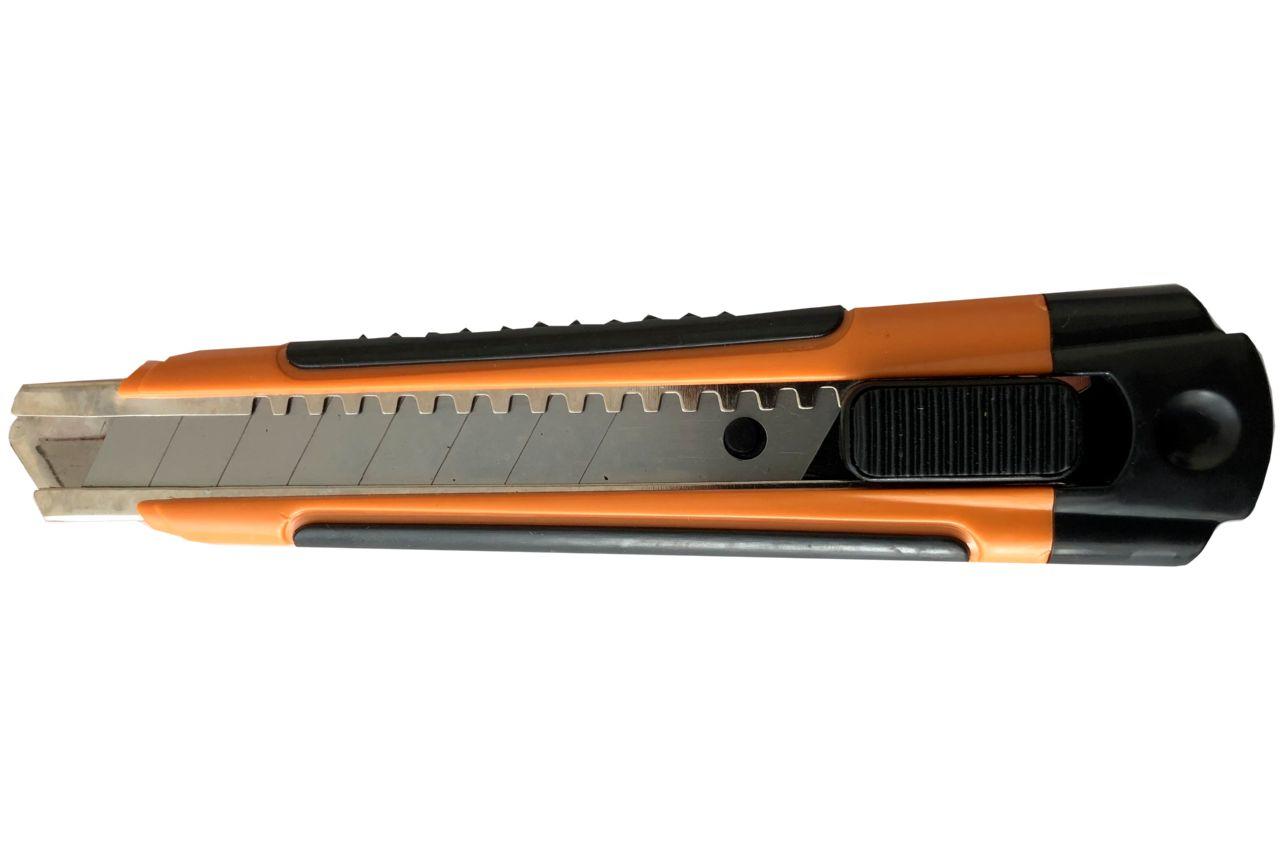 Нож LT - 18 мм прорезиненный плоский 1