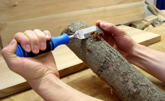 работа инструментом по дереву