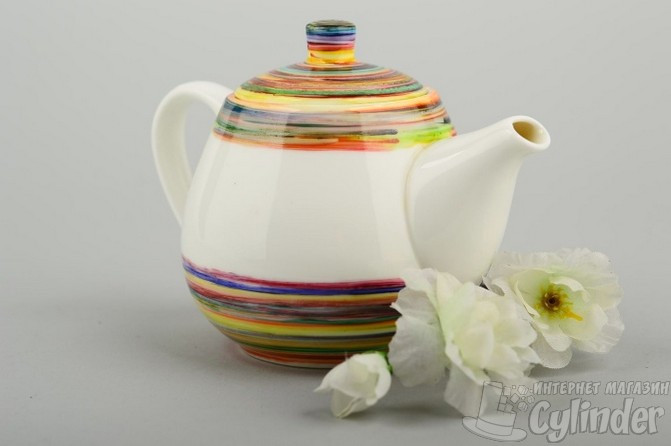 Фаянсовые чайники при приятного чаепития и декора